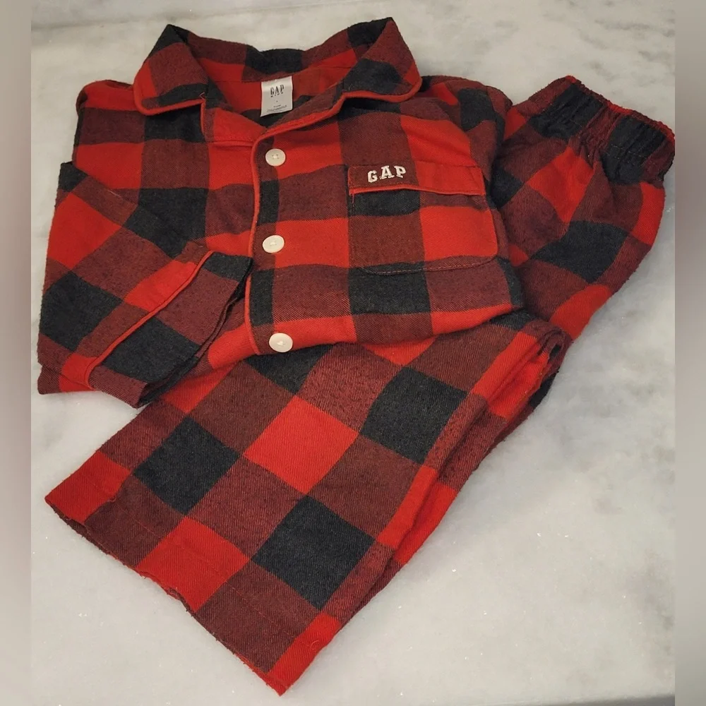 GAP KIDS Buffalo Plaid 2 Piece Pajama Set Size 4